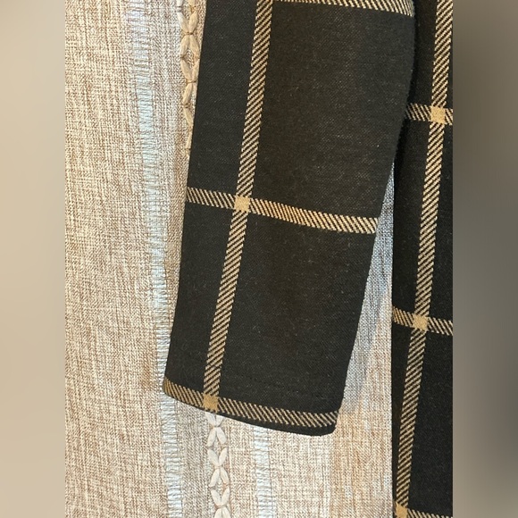 Maurice’s Plaid Blazer Cardigan in with Pockets. Excellent Condition. Size S - Picture 5 of 15